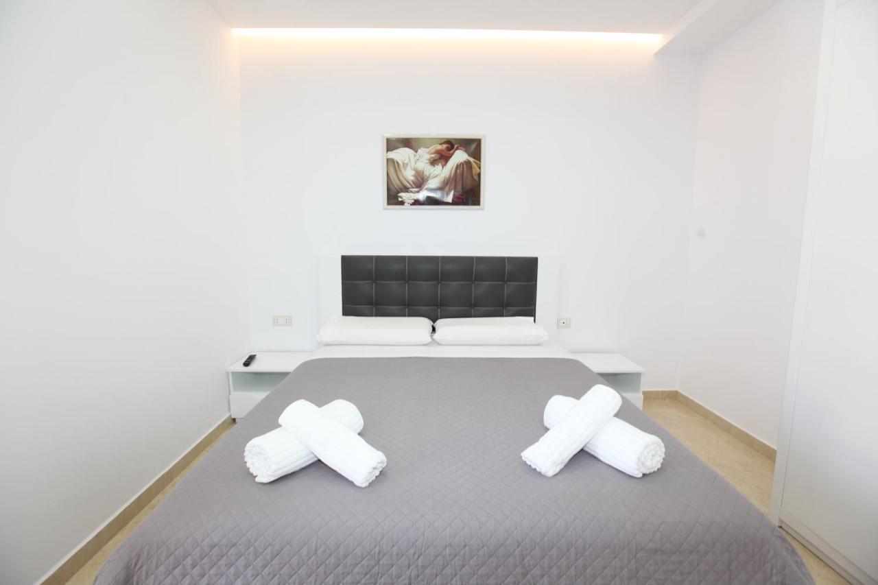 Nika Hotel Sarande Ngoại thất bức ảnh