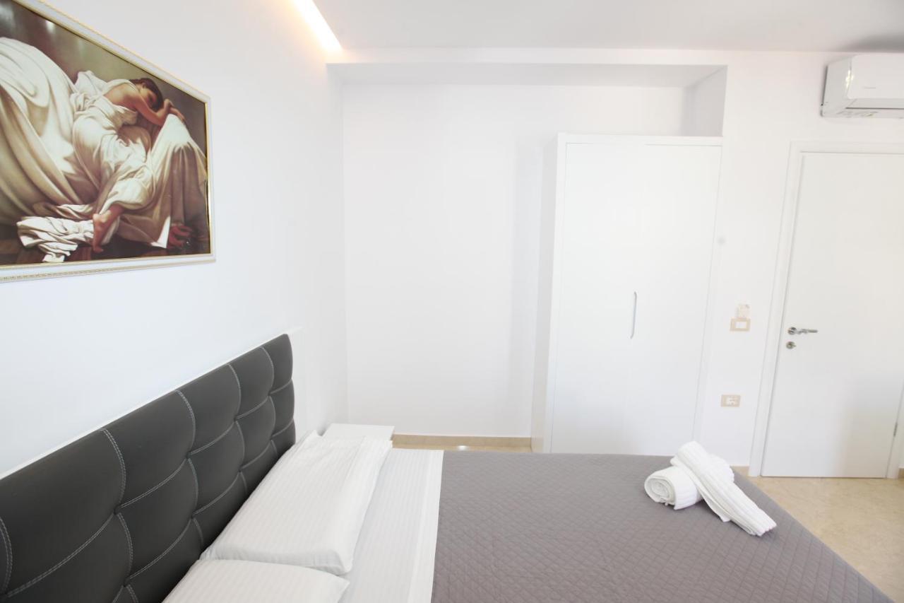 Nika Hotel Sarande Ngoại thất bức ảnh