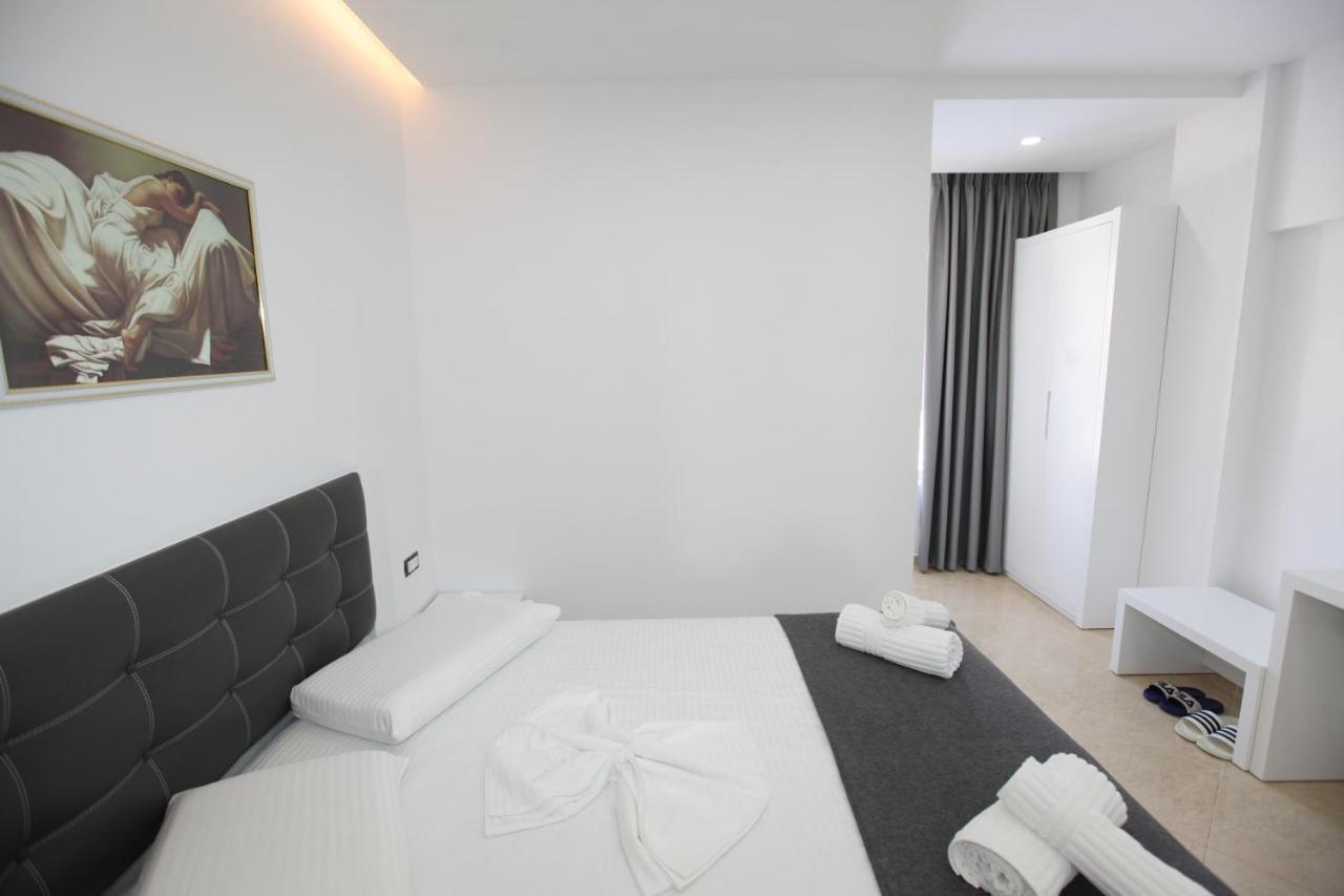 Nika Hotel Sarande Ngoại thất bức ảnh