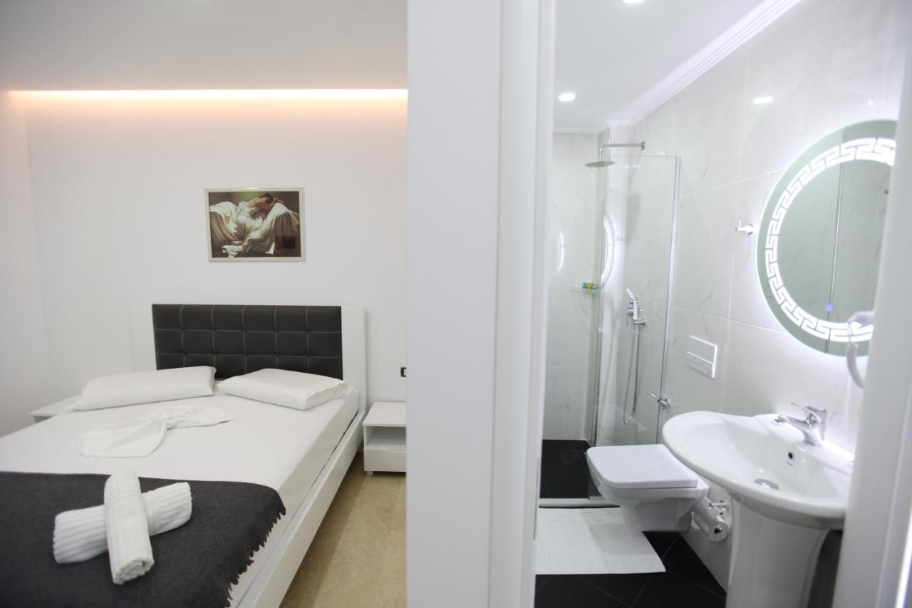 Nika Hotel Sarande Ngoại thất bức ảnh