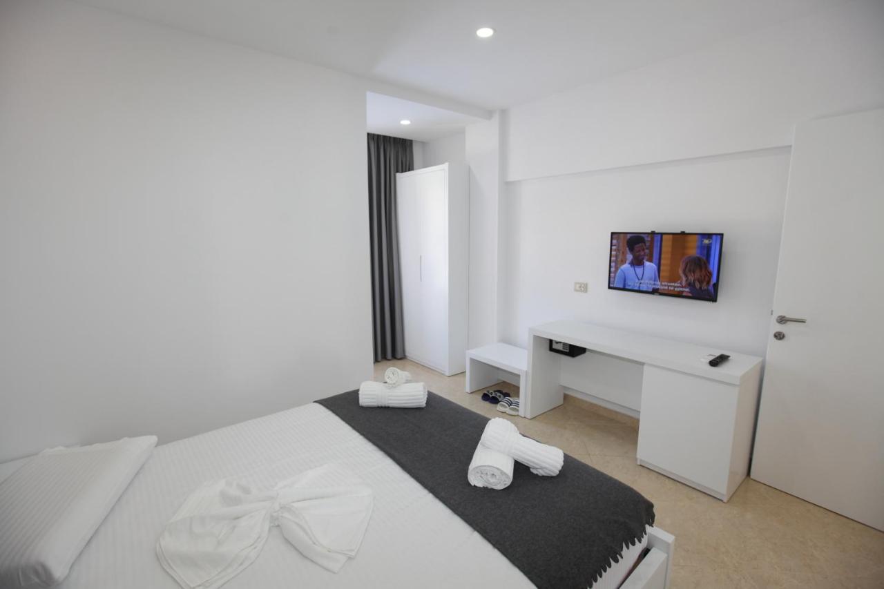 Nika Hotel Sarande Ngoại thất bức ảnh