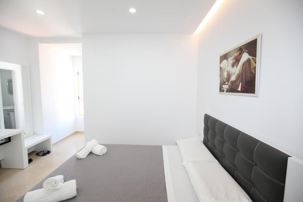 Nika Hotel Sarande Ngoại thất bức ảnh