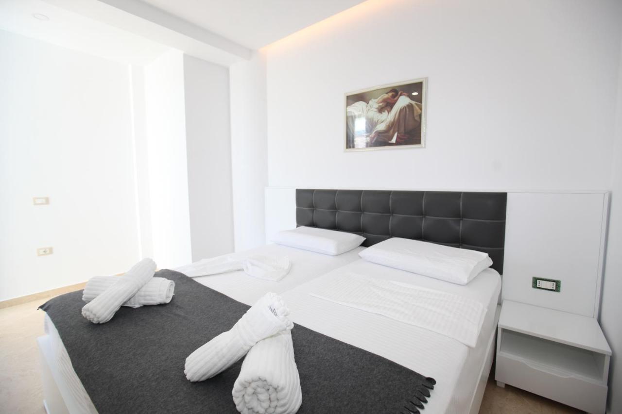 Nika Hotel Sarande Ngoại thất bức ảnh