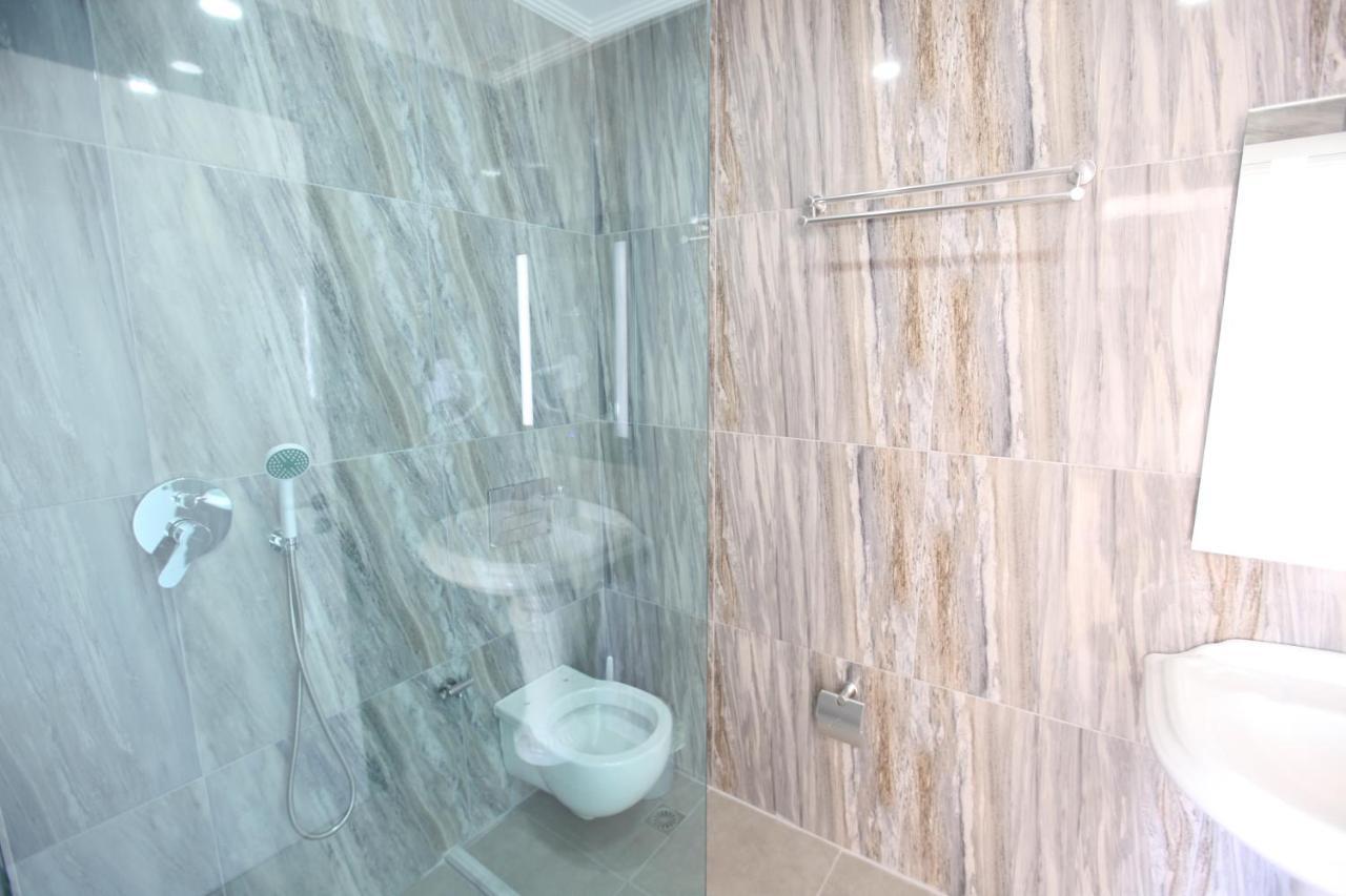 Nika Hotel Sarande Ngoại thất bức ảnh
