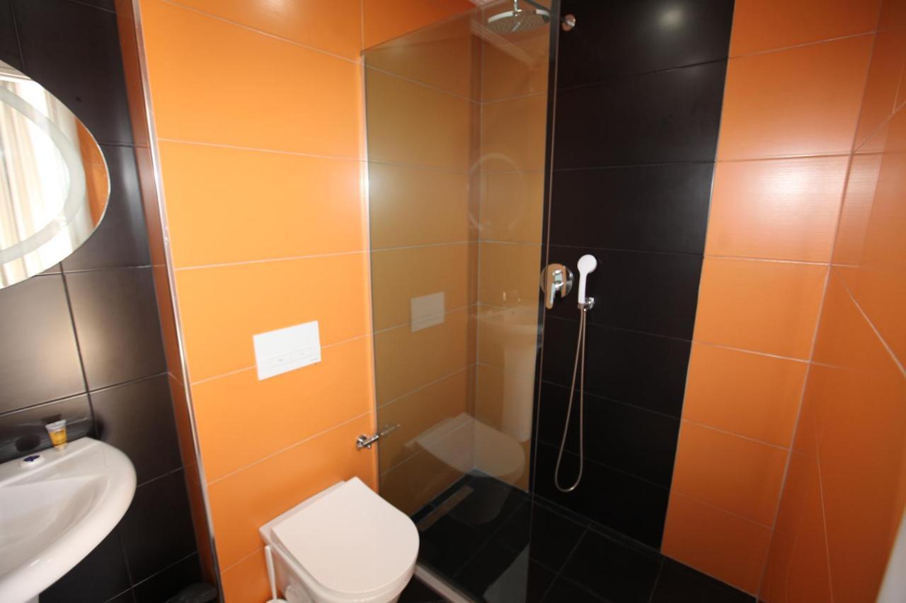 Nika Hotel Sarande Ngoại thất bức ảnh