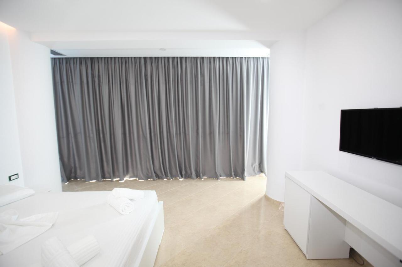 Nika Hotel Sarande Ngoại thất bức ảnh