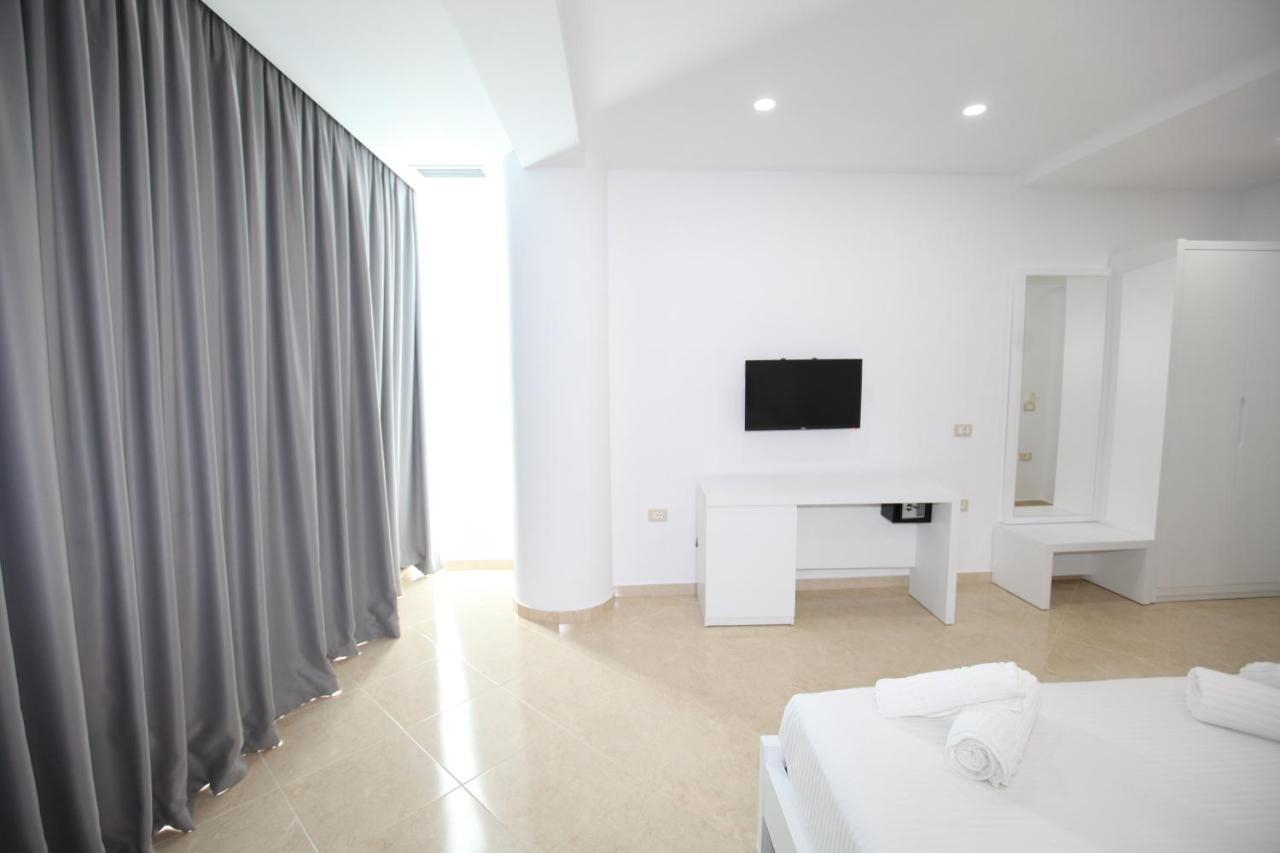 Nika Hotel Sarande Ngoại thất bức ảnh