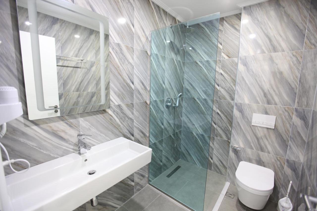 Nika Hotel Sarande Ngoại thất bức ảnh