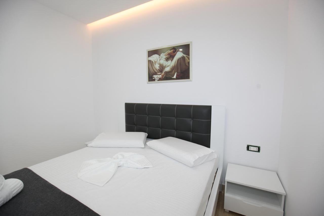 Nika Hotel Sarande Ngoại thất bức ảnh