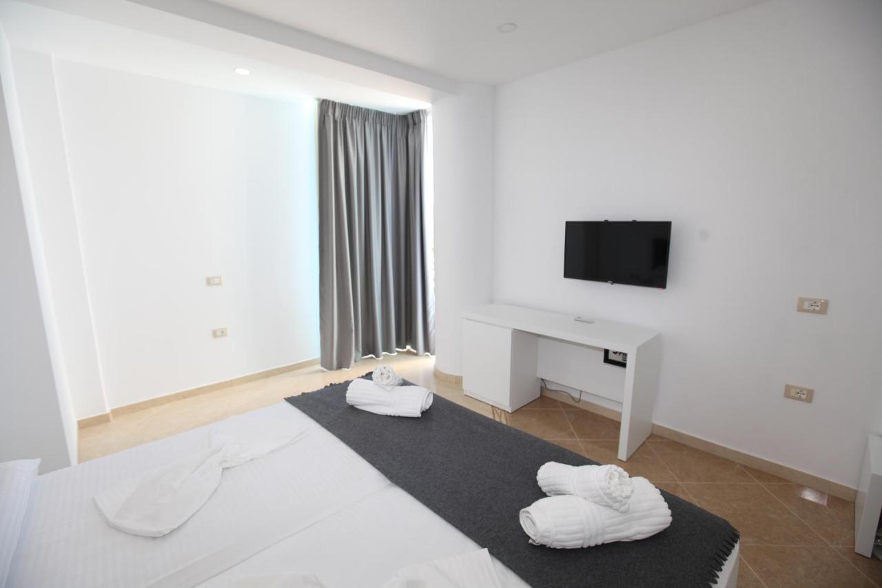 Nika Hotel Sarande Ngoại thất bức ảnh
